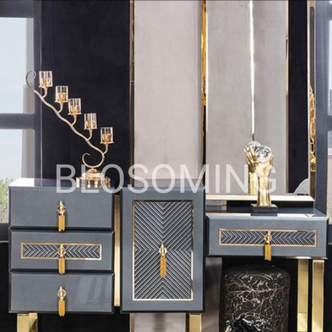 Luxery Hand Maded Bed Room Furniture (Black Color)
